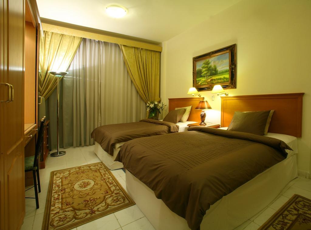 Khalidia Hotel Apartments Дубай Екстер'єр фото